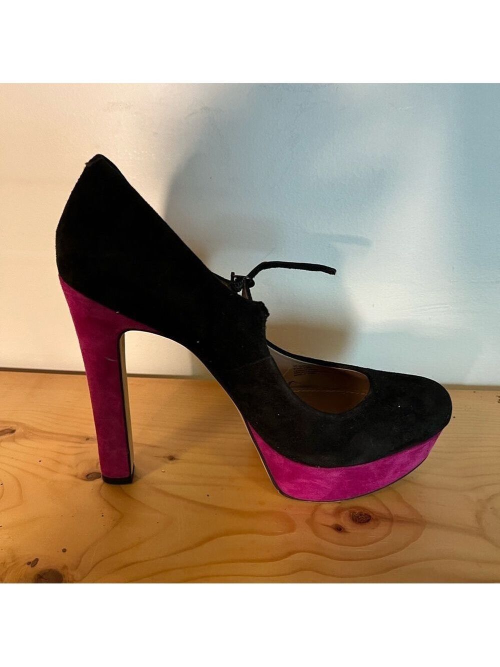 Vince Camuto Jasper Suede Platform - Picture 2 of 6